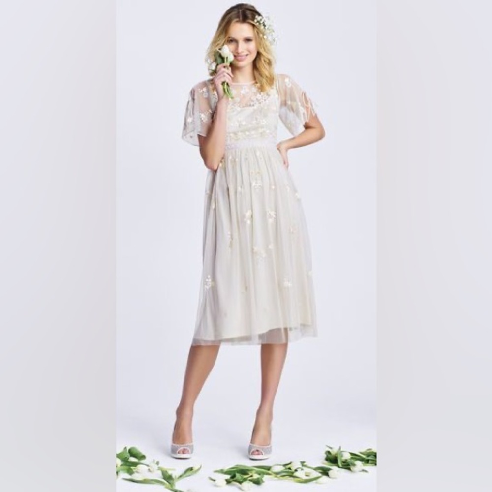 Adrianna Papell Women’s Tan Floral Beaded Midi Evening Dress